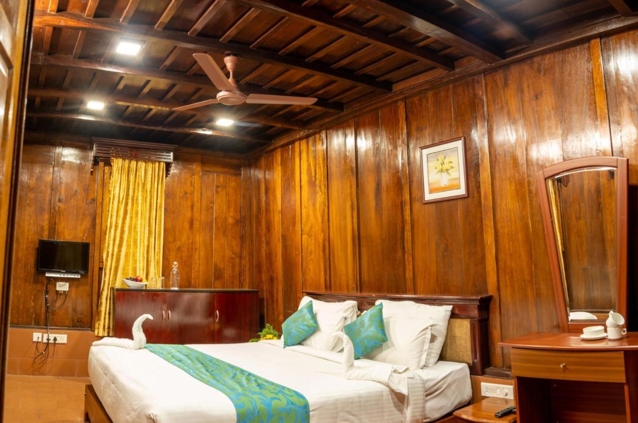 Kalpavanam Heritage Resort Теккади Экстерьер фото